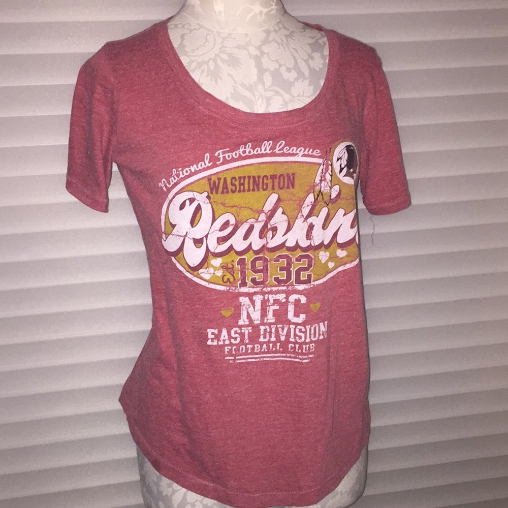 Women’s redskins small T-shirt